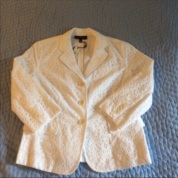 Lovely white eyelet summer jacket - Picture 4 of 4
